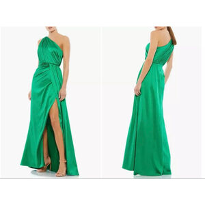 NWOT MAC DUGGAL 26654 GATHERED ONE SHOULDER SATIN FAUX WRAP EMERALD
GOWN SZ 2